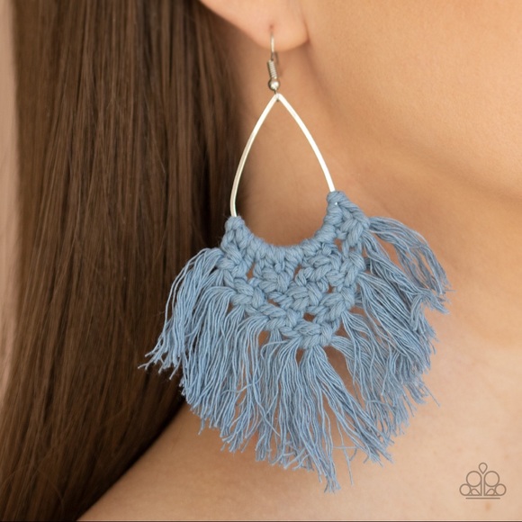 Blue woven earrings - Picture 1 of 3